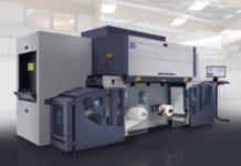 Durst Demonstrating New Tau 330 RSC